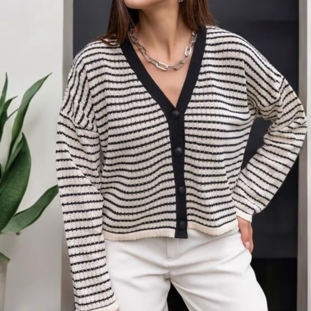Massimo Dutti Striped Black and White Women's Cropped Cardigan XS